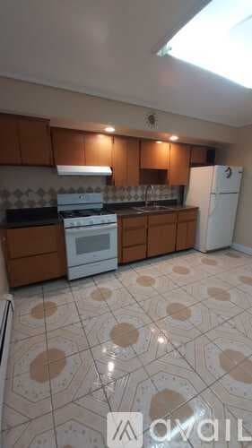 Jersey City Apartment: 256 Bowers St Fl 1