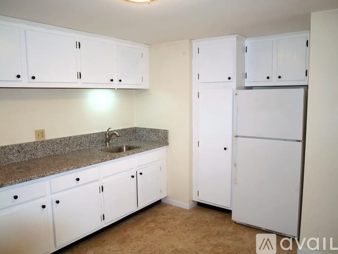 Chelmsford Condo: 17 Sinai Circle