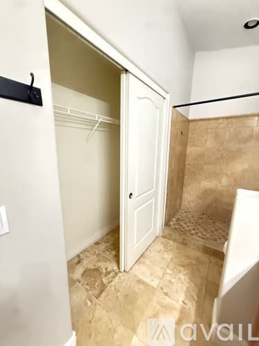 Mesa House: 514 S Labelle