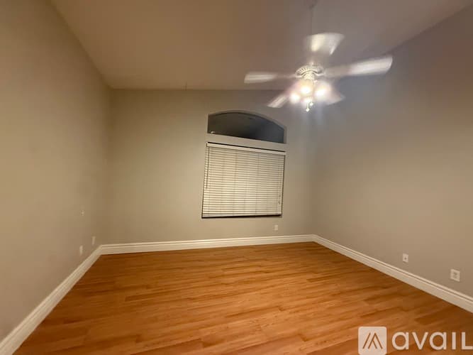 Mesa House: 514 S Labelle