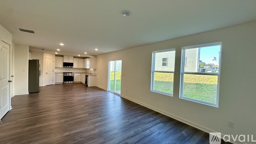 Jackson House: 116 Katsura Wy