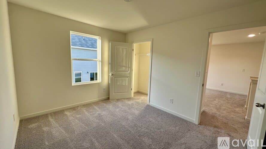 Jackson House: 492 Grand Magnolia St