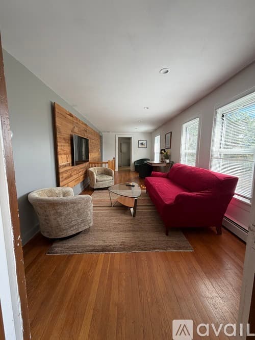 Litchfield House: 120 Looking Glass Hill Road