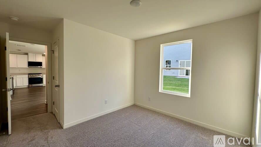 Jackson House: 239 Golden Raintree Dr