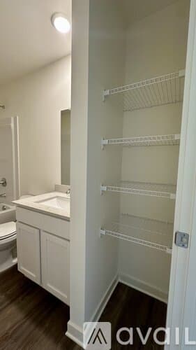 Jackson House: 239 Golden Raintree Dr