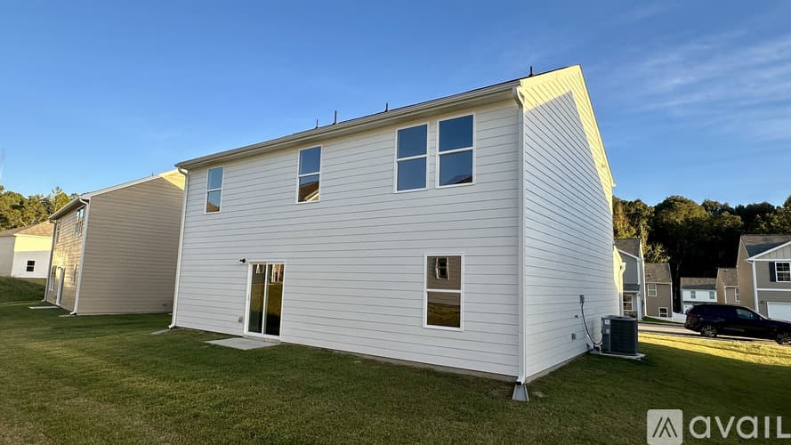Jackson House: 239 Golden Raintree Dr