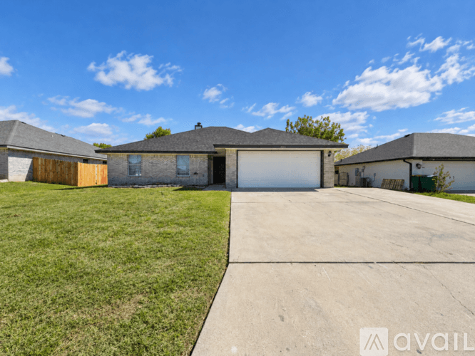 Nolanville House: 206 Timber Ridge Dr