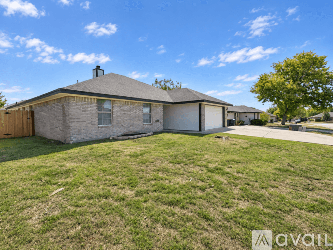 Nolanville House: 206 Timber Ridge Dr