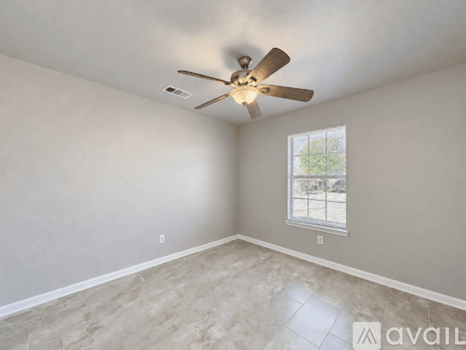Nolanville House: 206 Timber Ridge Dr