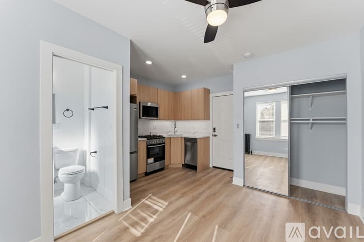 Chicago Apartment: 5710 N Winthrop Ave