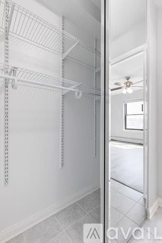 Chicago Apartment: 5858 N Sheridan Rd