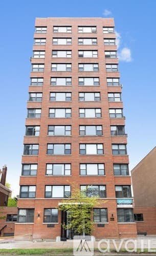 Chicago Apartment: 5858 N Sheridan Rd