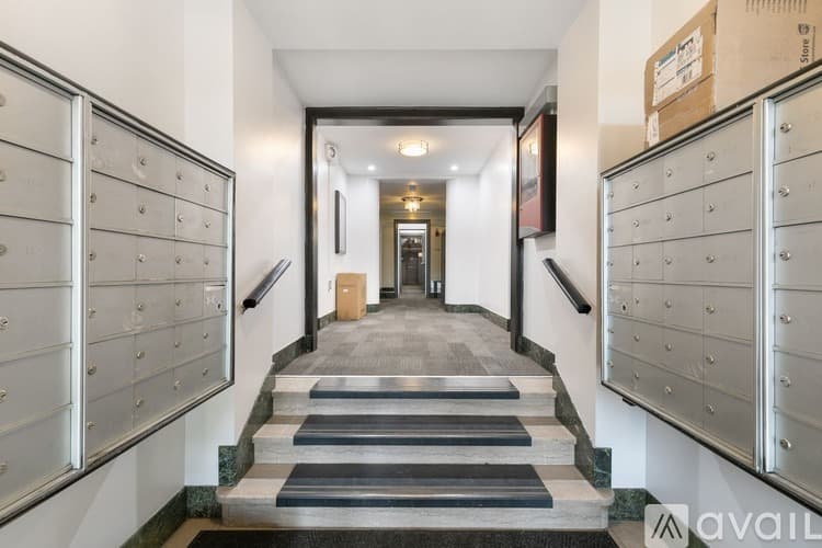 Chicago Apartment: 5858 N Sheridan Rd