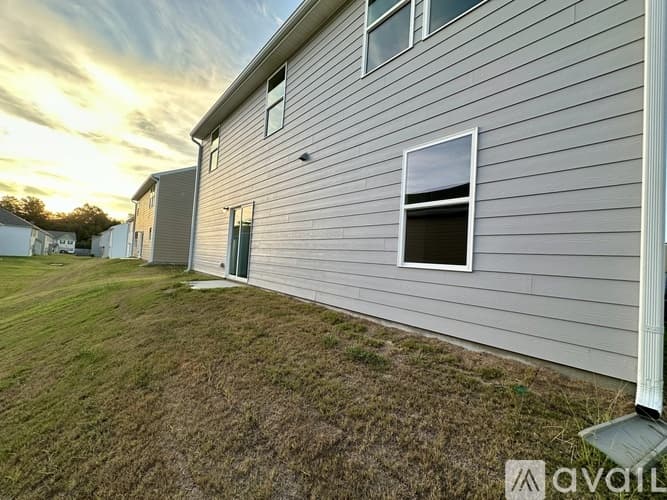 Jackson House: 238 Golden Raintree Dr