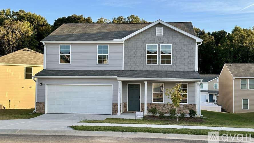 Jackson House: 238 Golden Raintree Dr