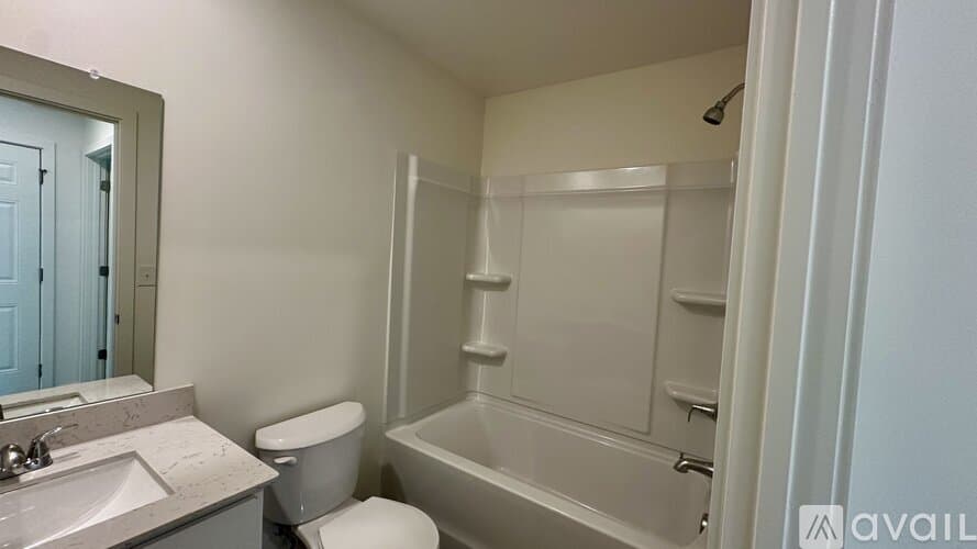 Jackson House: 238 Golden Raintree Dr
