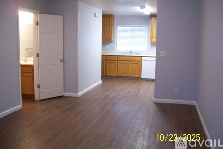 Waterford Townhome: 12403 Summers St