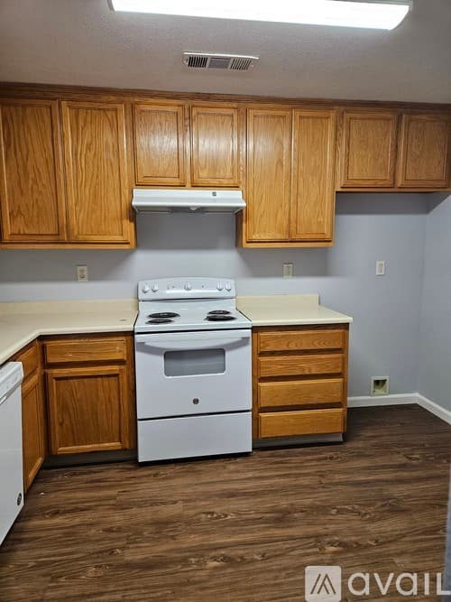 Waterford Townhome: 12403 Summers St