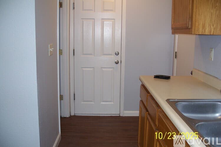 Waterford Townhome: 12403 Summers St