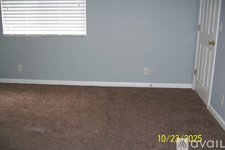 Waterford Townhome: 12403 Summers St