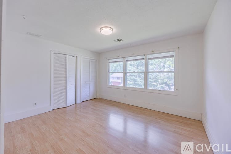 Columbia Heights House: 1212 44 1 2 Ave NE