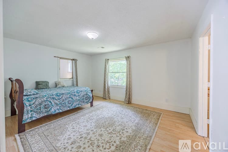 Columbia Heights House: 1212 44 1 2 Ave NE