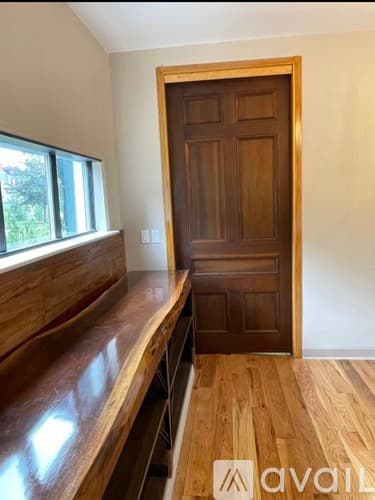 Adams Apartment: 6 East St