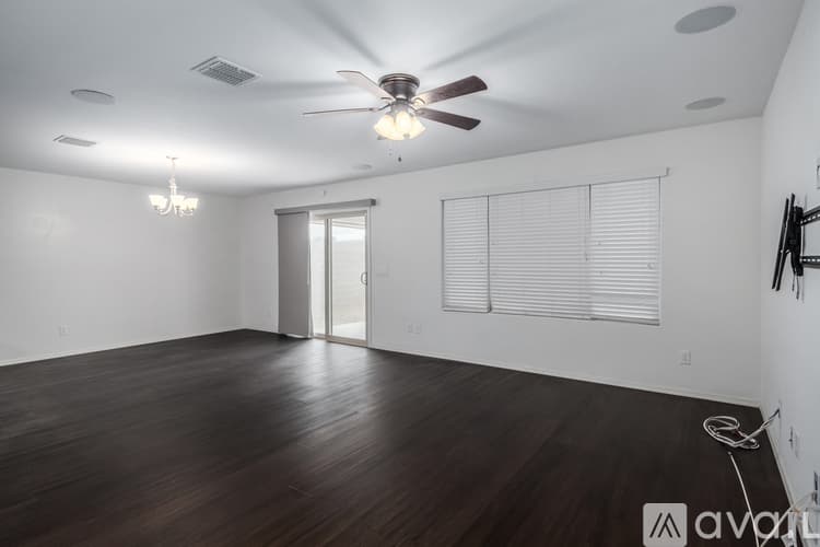 Phoenix House: 1749 East Chanute Pass