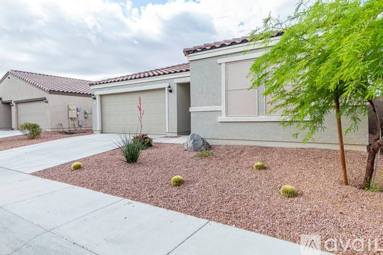 Phoenix House: 1749 East Chanute Pass