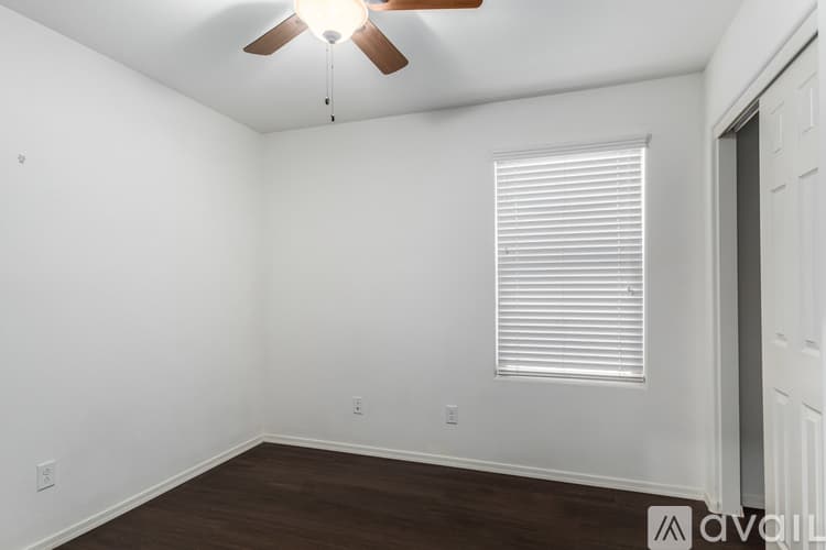Phoenix House: 1749 East Chanute Pass