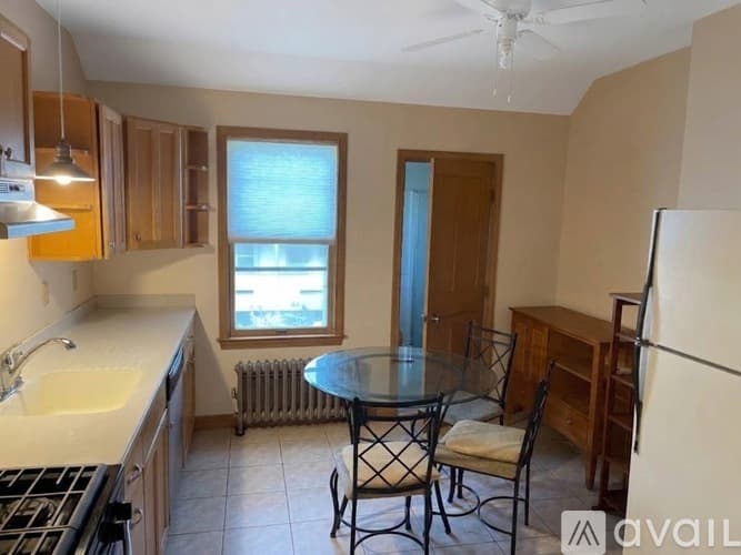 Arlington House: 12 Swan Pl