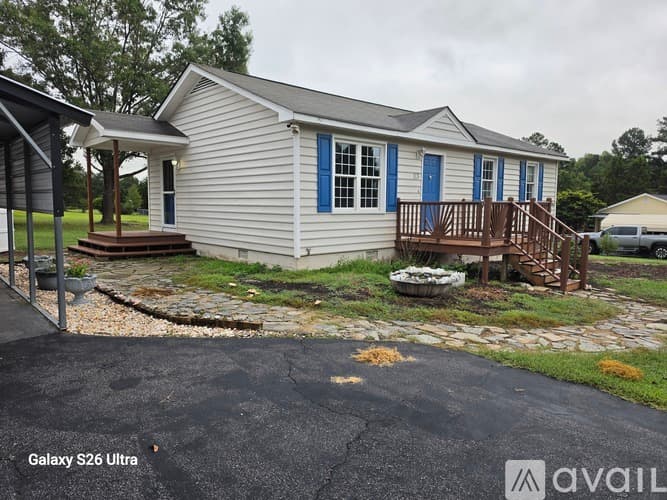Youngsville House: 113 Dixie Lane