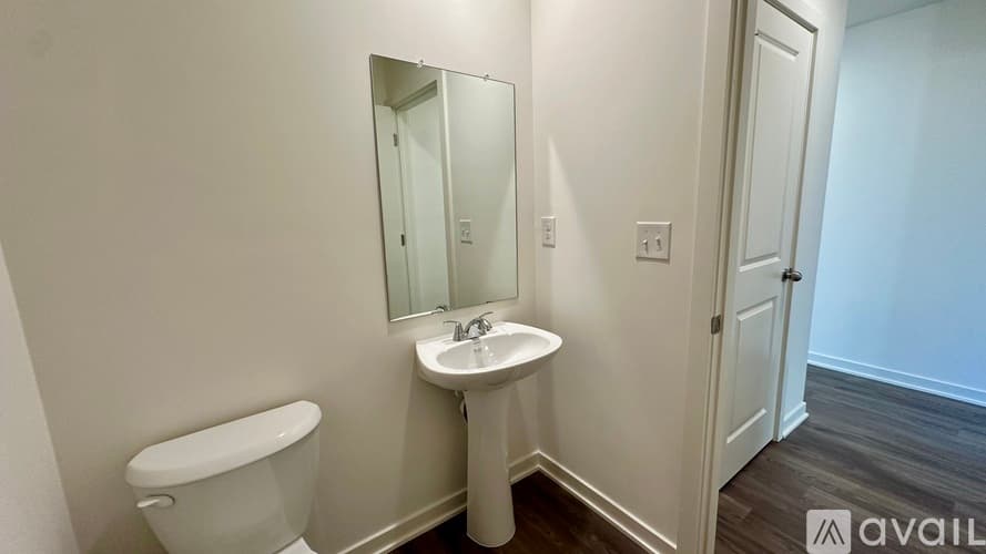 Jackson House: 241 Golden Raintree Dr