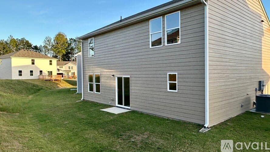 Jackson House: 241 Golden Raintree Dr