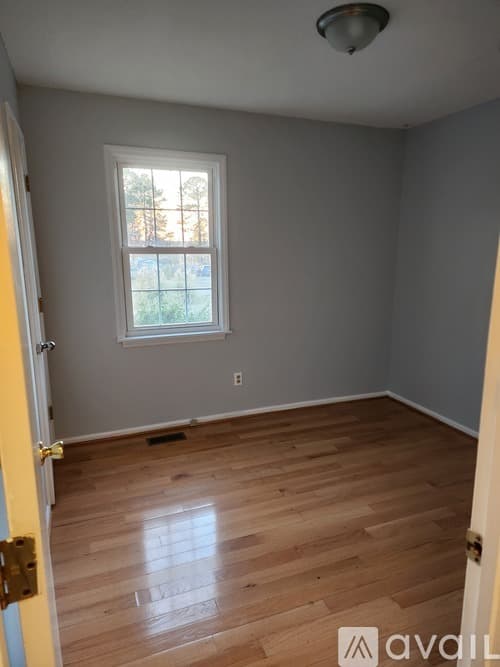 Youngsville House: 113 Dixie Lane