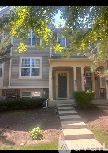 Lakemoor Townhome: 31675 Tall Grass Ct