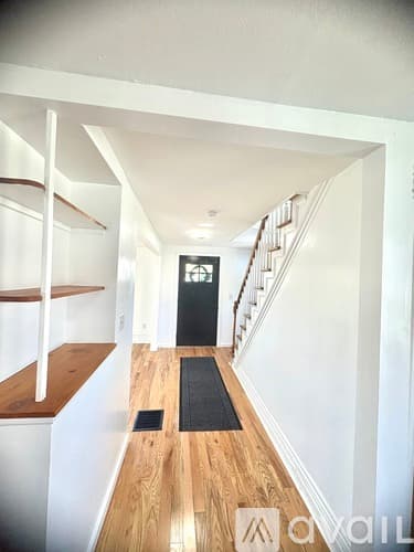 Manchester Apartment: 16 Hackmatack Street