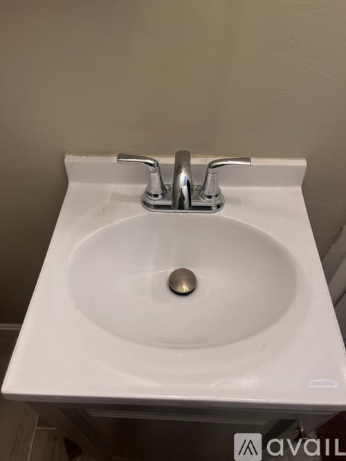Brockton Apartment: 109 W Ashland St