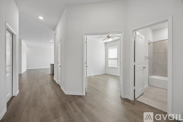 Aubrey House: 2702 Moccasin Ln