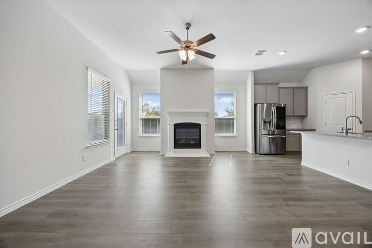 Aubrey House: 2702 Moccasin Ln