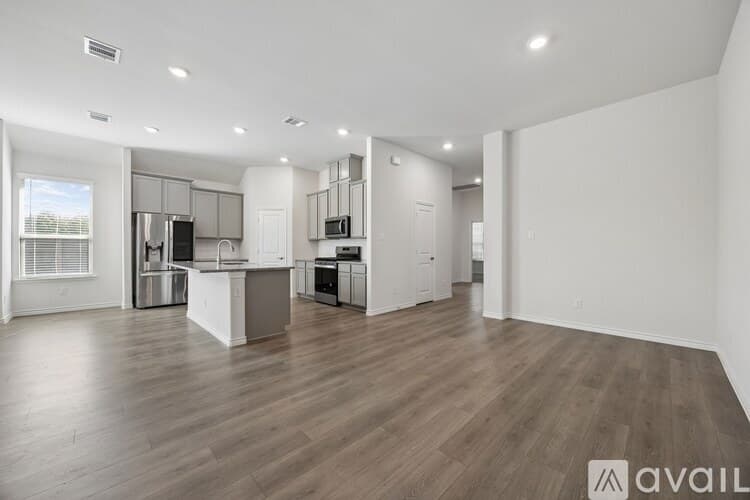 Aubrey House: 2702 Moccasin Ln