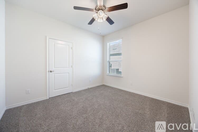 Aubrey House: 2702 Moccasin Ln
