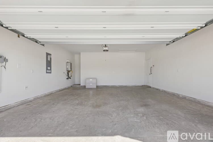Aubrey House: 2702 Moccasin Ln