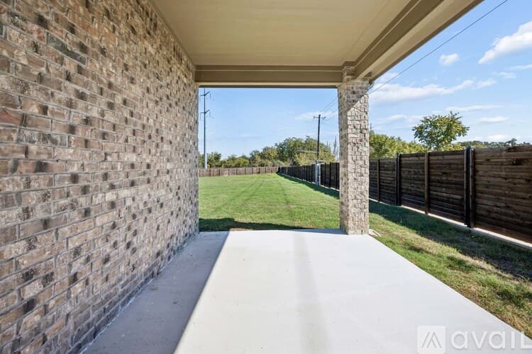Aubrey House: 2702 Moccasin Ln
