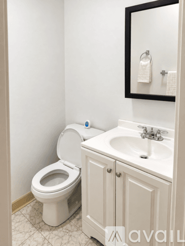 Stamford Townhome: 25 Court St