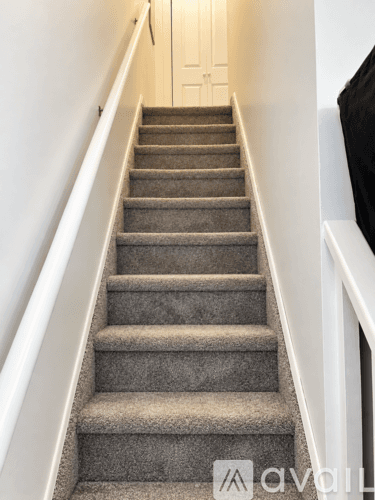 Stamford Townhome: 25 Court St