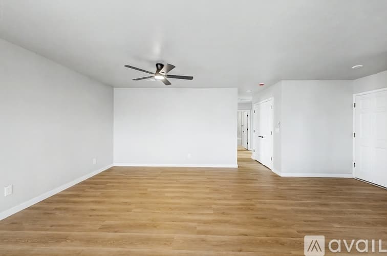 Apache Junction House: 120 West 14th Avenue