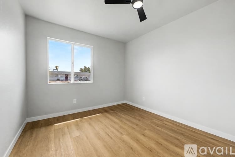 Apache Junction House: 120 West 14th Avenue