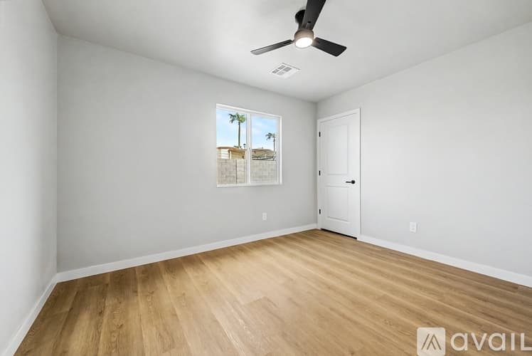 Apache Junction House: 120 West 14th Avenue