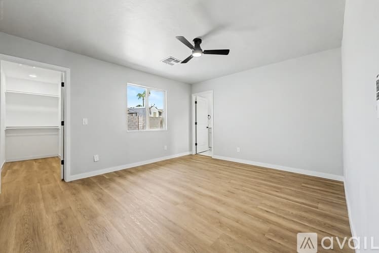 Apache Junction House: 120 West 14th Avenue